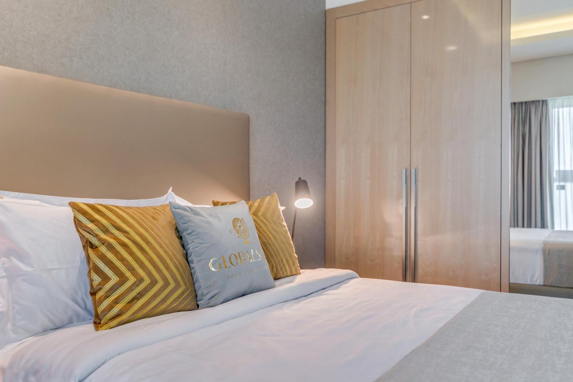 Globalstay Damac Towers By Paramount In Business Bay Dubai Esterno foto